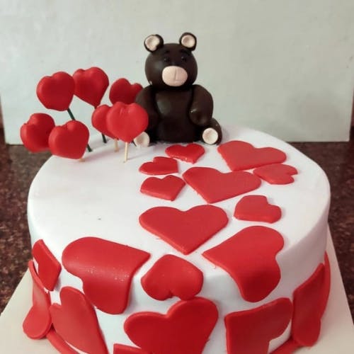 Heart Fondant Cake Celebrate love with our beautiful and delicious cakes