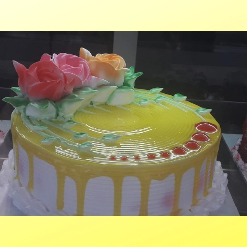 Pineapple Birthday Cake