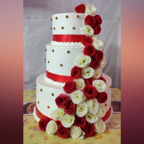 Red Rose Wedding Cake